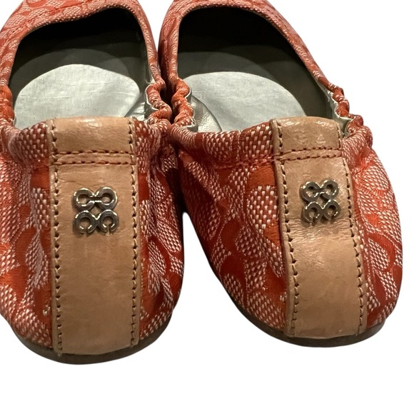 Coach Women’s 6.5 Orange Logo Ballet Flats Slip On Shoes S5 - Picture 4 of 7